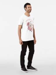 Man wearing a white T-shirt with a floral design and the word "Hirschstetten."