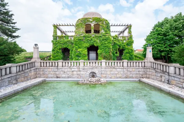 Hackenberg Castle in Sievering, Vienna