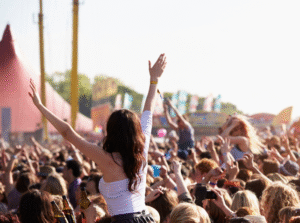 Crowd dancing at Donauinselfest 2025 in Vienna during a sunny summer concert