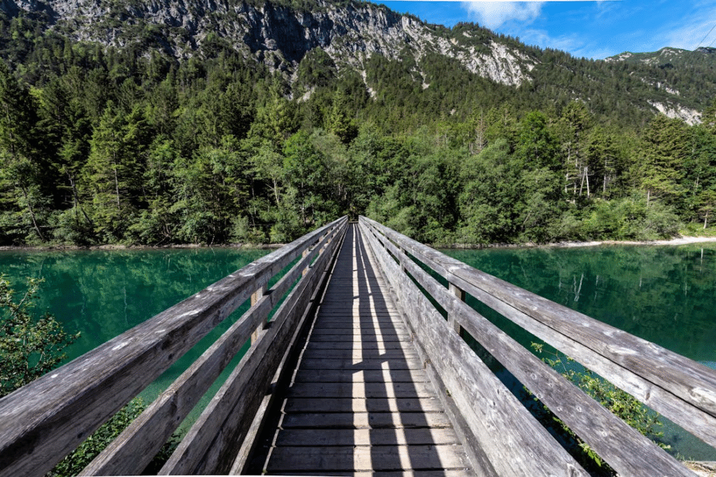 Wetter Gesäuse – Weather Gesause with bridge over Enns River in Austria