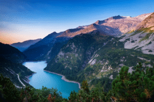 Wetter Gesäuse – Weather Gesause with mountain lake and sunset in Austrian Alps